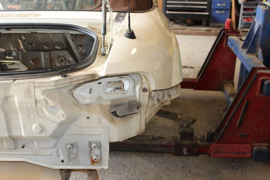 Conjunto de panel trasero derecho pasajero blanco Mazda Mx-5 Miata NC 2006-2014 Foto 4 de 4