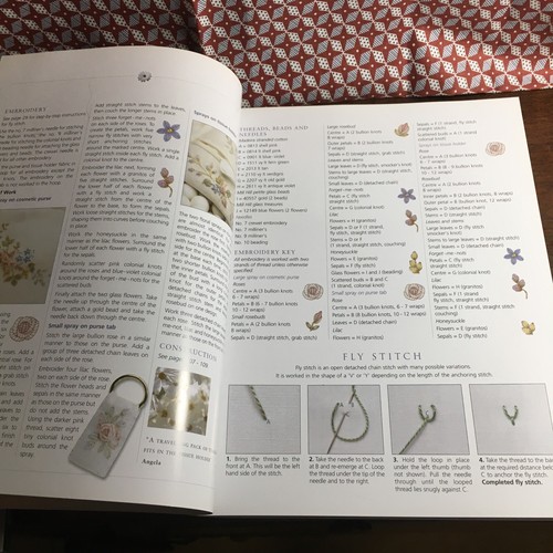 Lot Of 2 Embroidery Books, BAGS and PURSES b65 - Picture 10 of 12