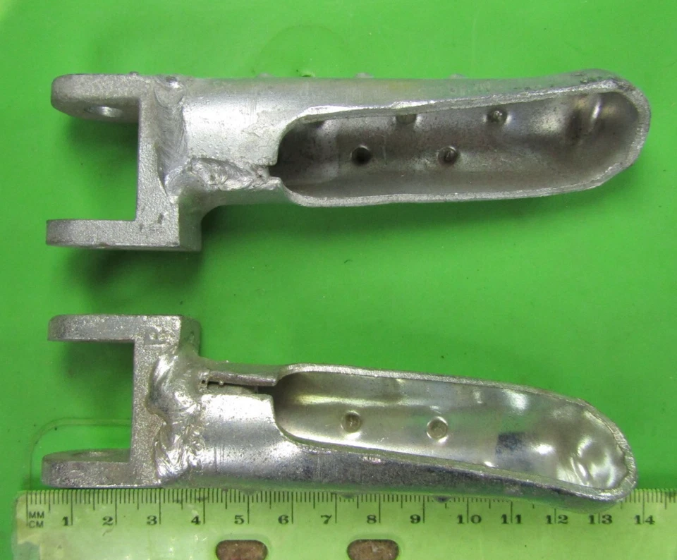 Clavijas Honda L/R CT200 CT90K0 CT90K1 🔥50630-033-000 🔥50640-033-000🔥NOS🔥 OEM Foto 2 de 4