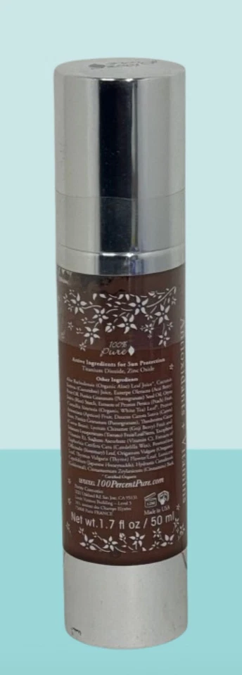 Crema hidratante tintada pigmentada 100 % pura fruta, cacao, 1,7 oz, botella con bomba de aire Foto 2 de 3