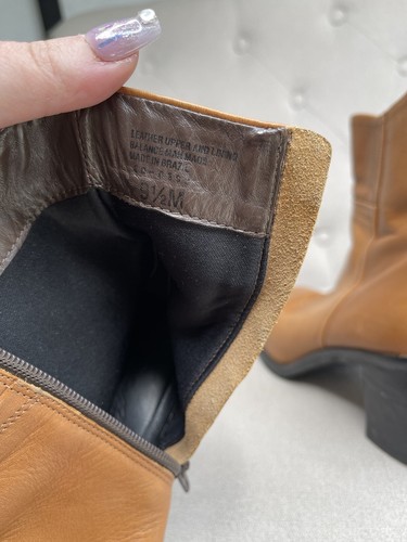 EDDIE BAUER Tan Leather Zip High Ankle Boots Square Toe Size 9.5 - Picture 2 of 8