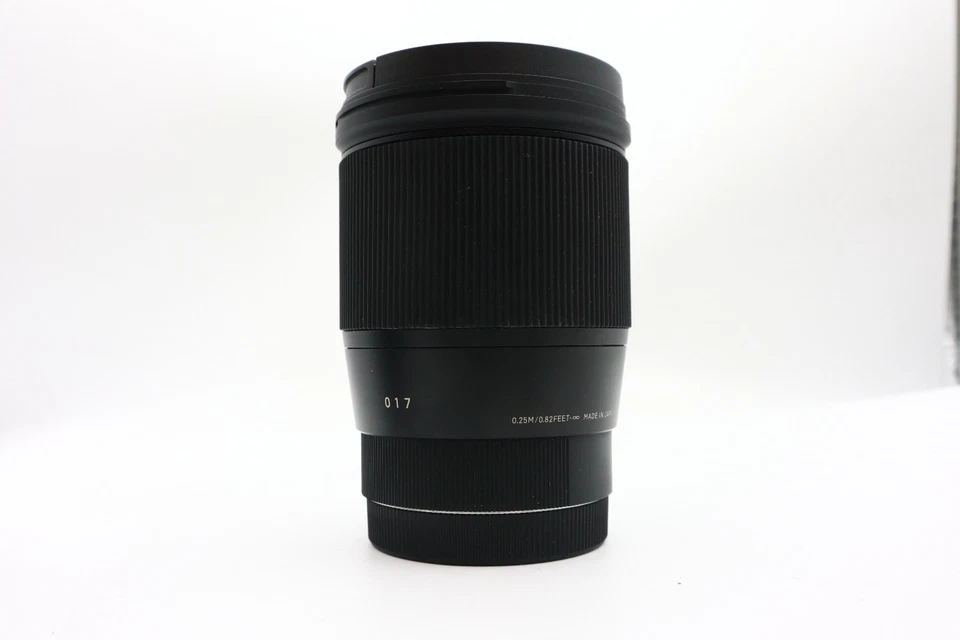 Sigma 16mm f/1.4 DC DN Contemporary for Canon EF-M Lens and Lens Hood - Image 4 of 4