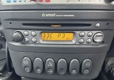 SMART ROADSTER / COUPE 452 GRUNDIG CAR RADIO STEREO CD PLAYER - WITH CODE (MCC)