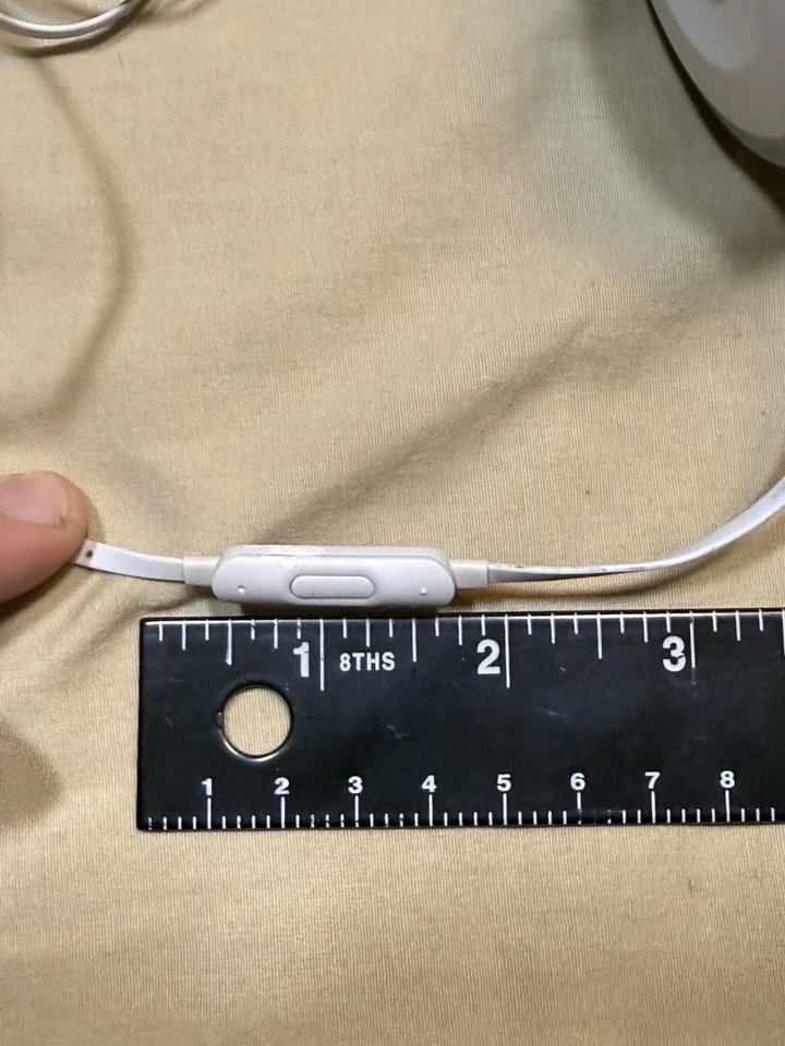 Original OEM Beats Dr. Dre EP Auriculares Inalámbricos con Cable Blanco 3.5mm Jack ML9A2LLA Foto 3 de 4