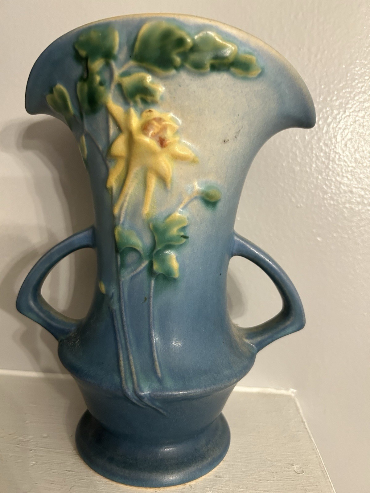 Roseville Columbine Handled Vase Blue Molded Blossoms Thin Stems USA  16-7