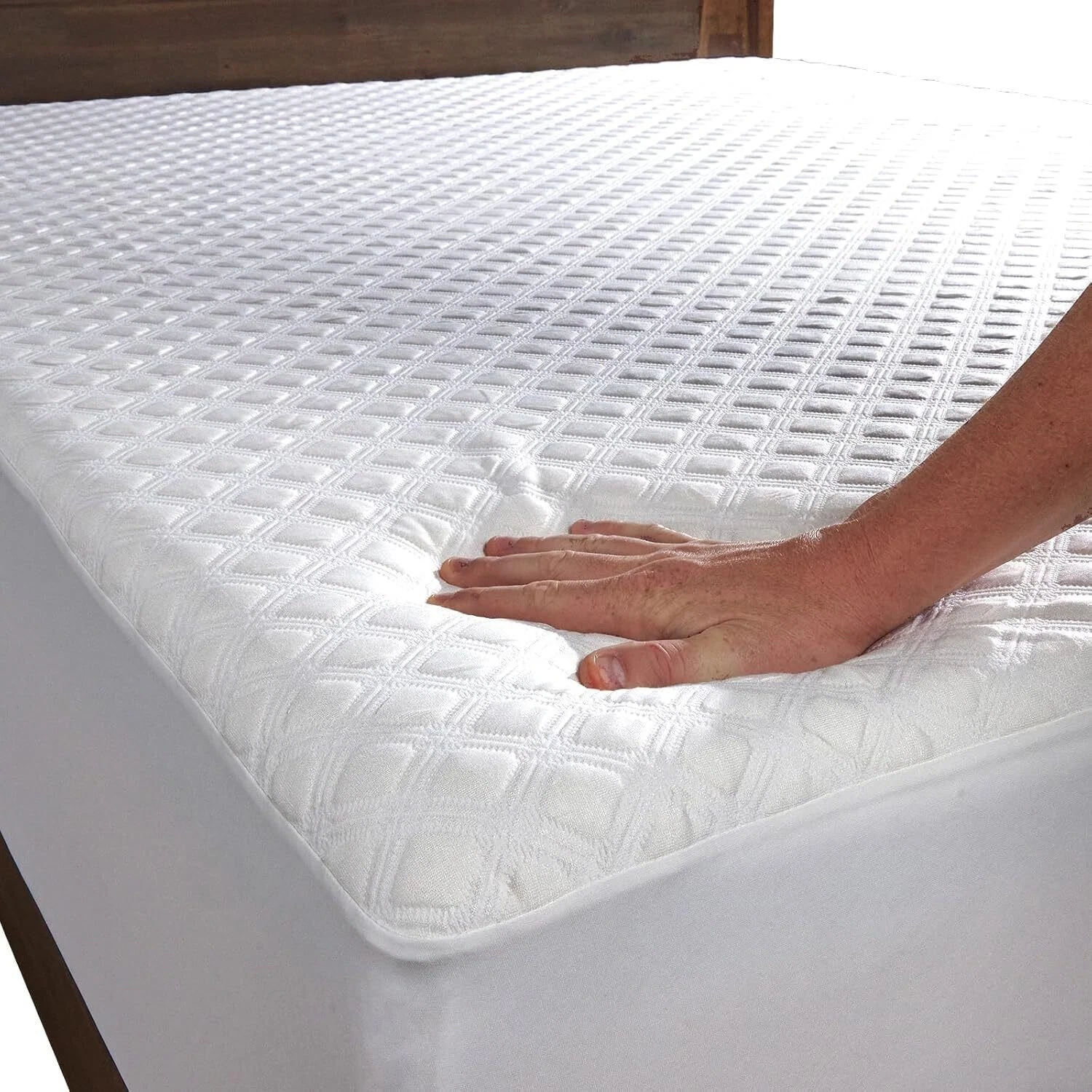 100% Waterproof King Mattress Protector Stretchable Pockets Machine Washable