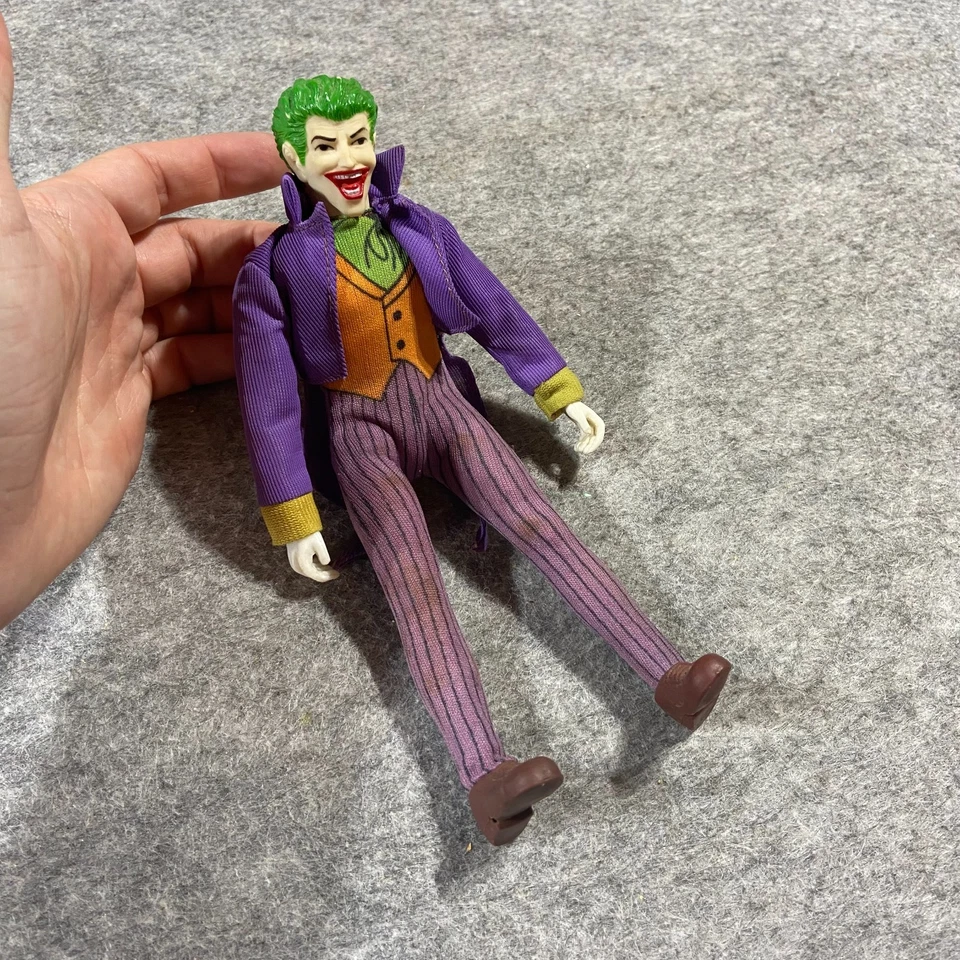 Figura de acción vintage Mego JOKER 1973 con zapatos; brazos sueltos; enemigo de Batman Foto 2 de 4
