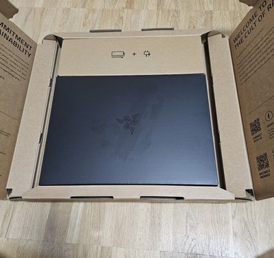 Razer Gaming Bundle: Blade 14 2025 3K OLED 120Hz Ryzen AI 9 365 32GB +Maus+K.+T.