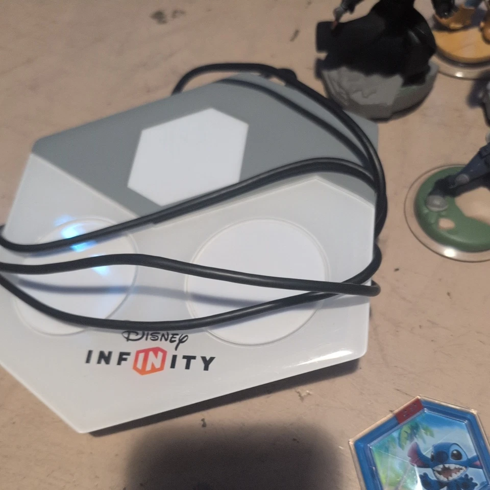 Disney Infinity Lote de 39 Impresionantes Figuras + Discos de Potencia + Cristales + Base Foto 2 de 4