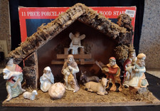 Vintage 11 Pc Porcelain Nativity Set with Wood Stable Creche, Made in Taiwan EUC