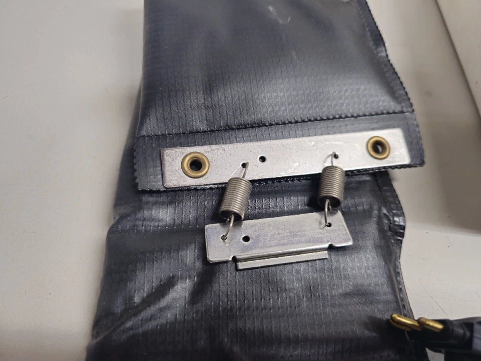 Calentador de batería genuino Mopar 82203641 Chrysler 300M Concorde LHS Intrepid 00-04 Foto 4 de 4