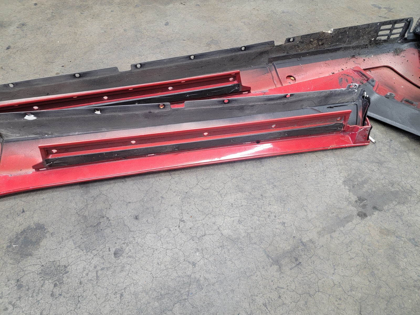LAMBORGHINI AVENTADOR SV LEFT AND RIGHT SIDE ROCKER PANEL OEM 