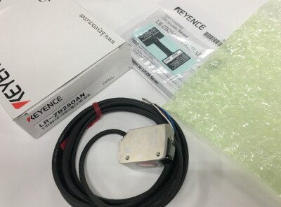 1PC KEYENCE LR-ZB250AN LRZB250AN Laser Sensor New In Box Expedited