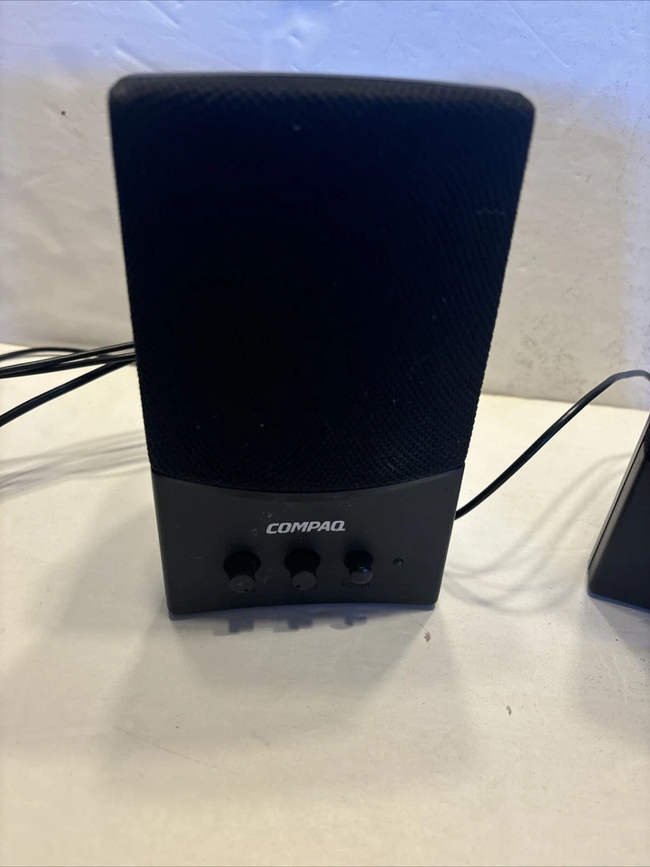 Compaq FLC Presario Speaker System a-x.  Input Power DC 5v - Image 2 of 4