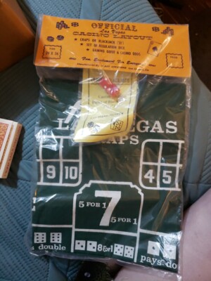 VINTAGE OFFICIAL LAS VEGAS CASINO CRAPS BLACKJACK LAYOUT WITH DICE & RULES, USA