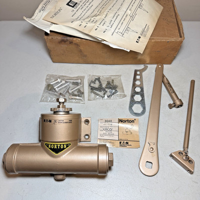 Norton D Potbelly Traditional Surface Mount Door Closer Left Hand, New Old Stock