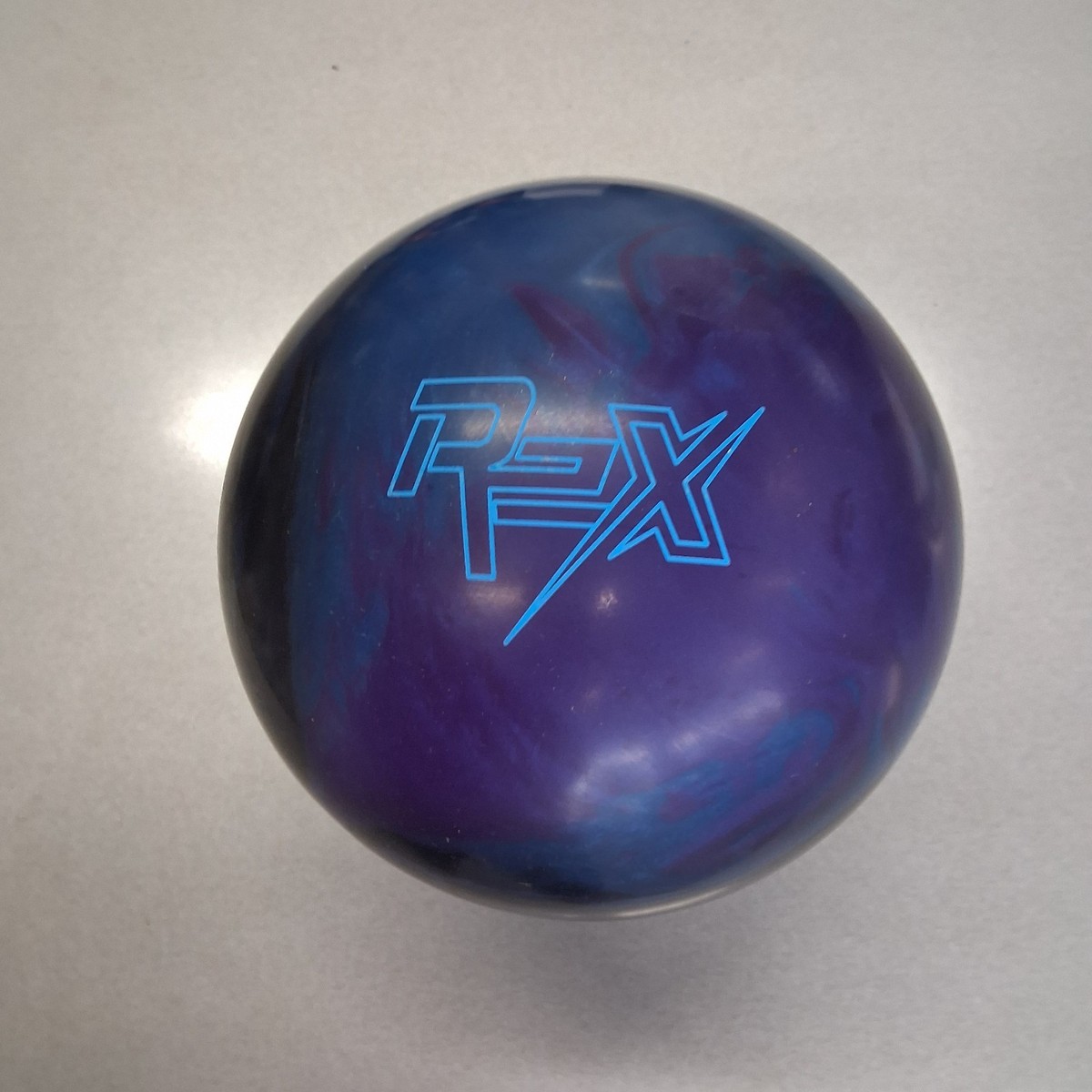 インフィニットフィジックス　15P Storm Infinite PhysiX 1ST QUALITY bowling ball 15 LB NEW IN