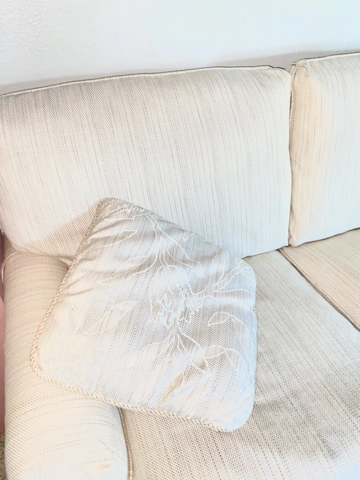 1989 Henredon Custom Folio Collection Creme 3 Seater Sofa with Duck Feather - Image 2 of 4