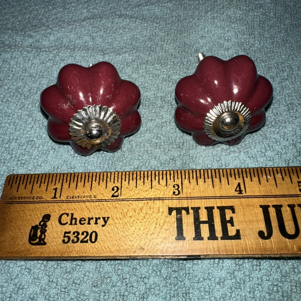 De colección Porcelana Arándano Rojo Cajón Perillas Puerta Gabinete Oficina ¡Hermosa! Foto 2 de 4