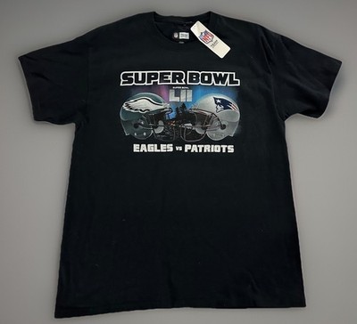 NWT Super Bowl 52 LII Eagles vs Patriots Men s Size Large Matchup T-Shirt