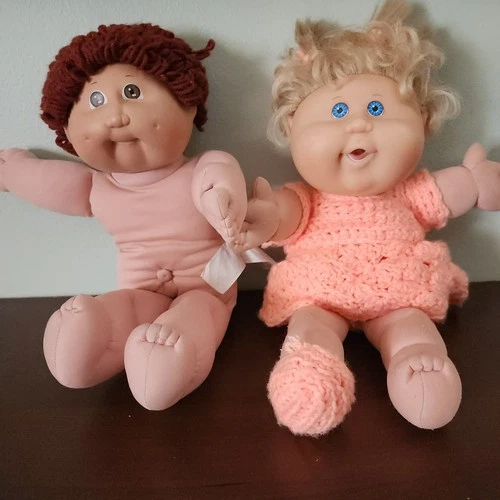 Lot Of two vintage Cabbage Patch Dolls