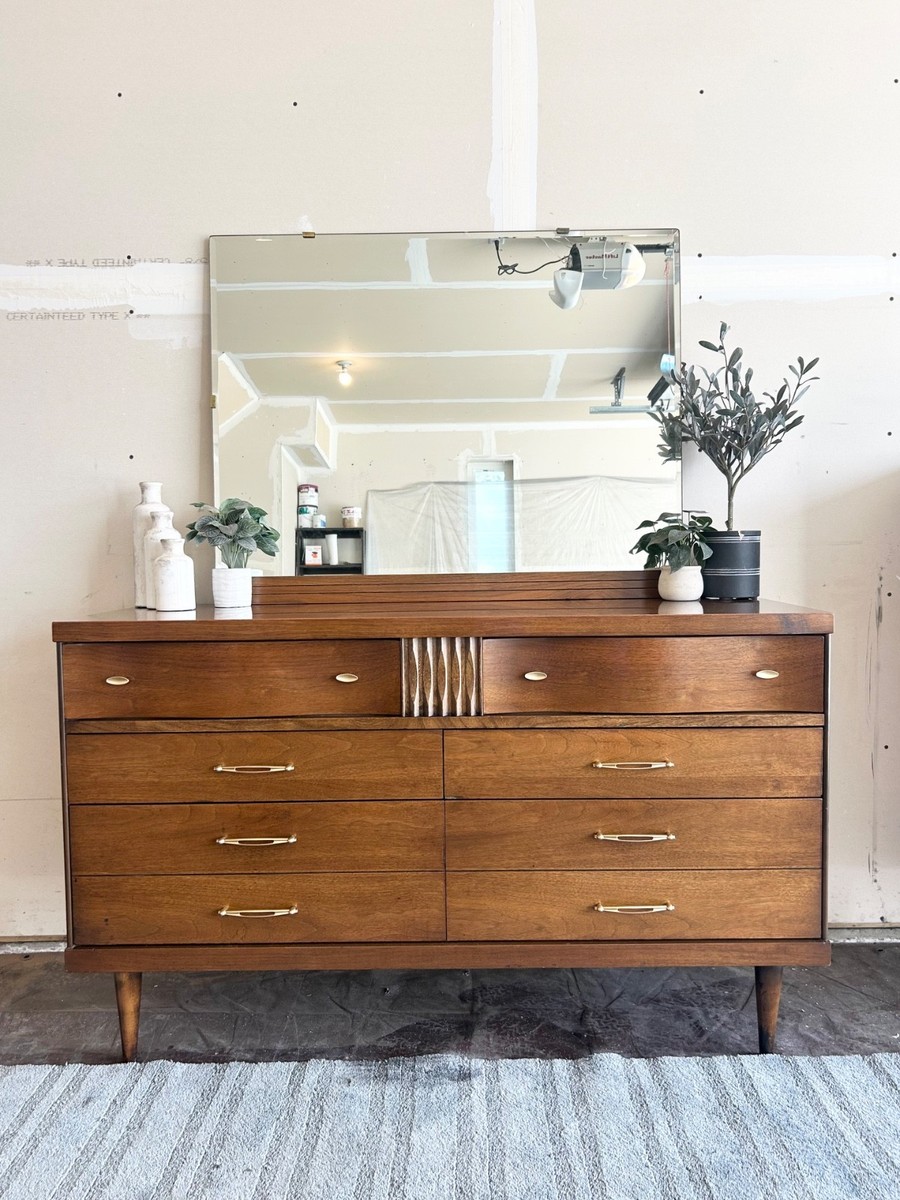 Bassett Furniture Mid-Century Modern 6 Drawer Dresser with Mirror