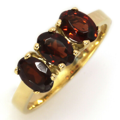 Massiver Ring 1,4 ctw natürlicher ovaler Schliff roter Granat 14 Karat Gelbgold 3 Steine 6 mm