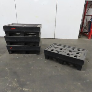 Bardwell Plastics 40" x 25" x 12" Tall Plastic Dunnage Riser Rack Lot Of 4
