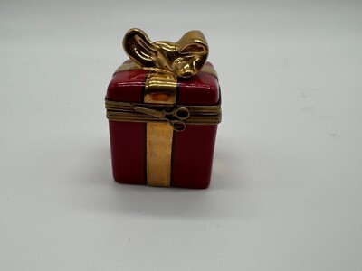 La Gloriette Peint Main Limoges France Gift Box w/ Ribbon Form Trinket Box