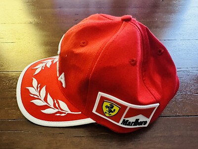Casquette Michael Schumacher Ferrari - Non Signée - Mise En Vitrine - Occasion