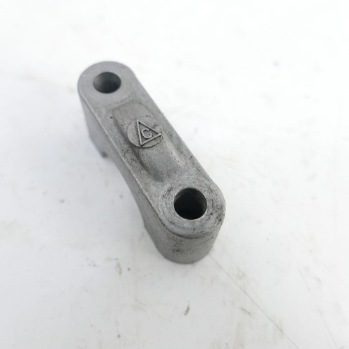 Suzuki GSF 1200 EZ:00 Nockenwellenbock Zylinderkopf Motor Halter 59656