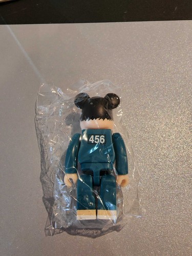 Bearbrick Be@rbrick 100% Series 44 Figure - Squid Game Player 456 Secret Variant - Picture 2 of 2