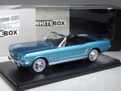 (KI-02-34) Whitebox Ford Mustang Cabrio türkis met. in 1:24 in OVP