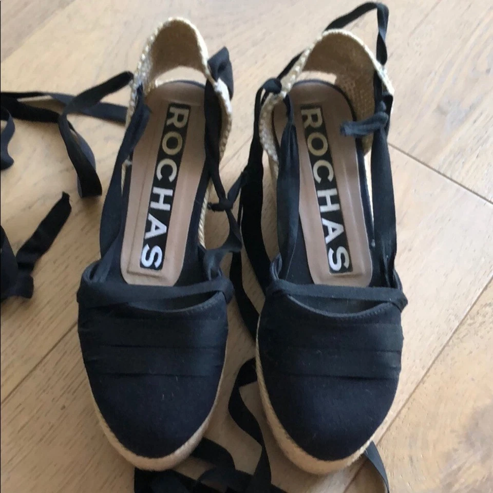 Cuñas plataforma Rochas negras Foto 2 de 4