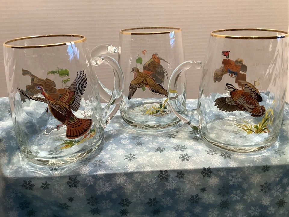 Juego de 3 tazas de vidrio con borde dorado firmadas por Ned Smith juego pájaros vidrio óptico Foto 2 de 4