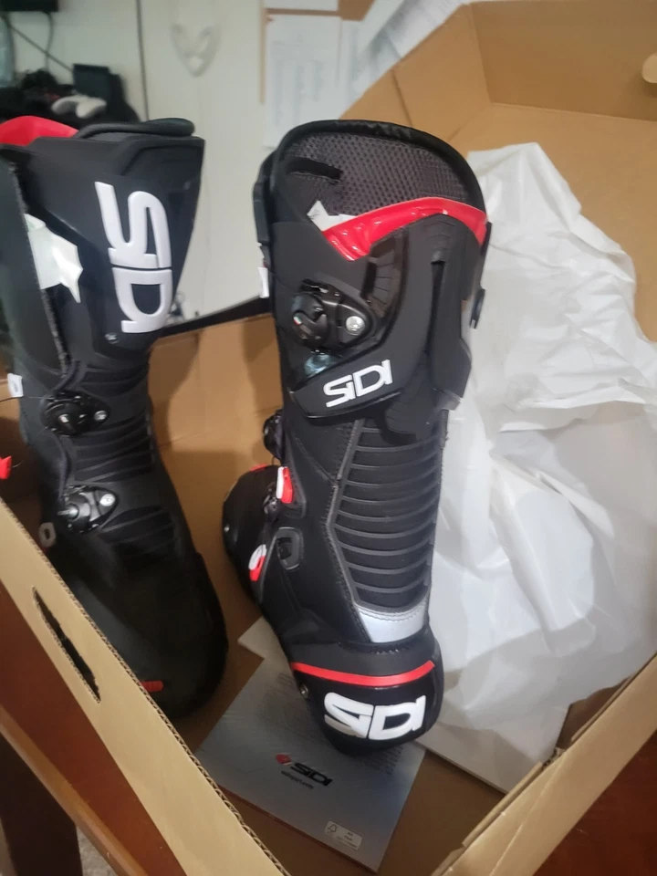 Botas negras Sidi Mag-1 talla Euro 42 EE. UU. 8,5 Foto 2 de 4