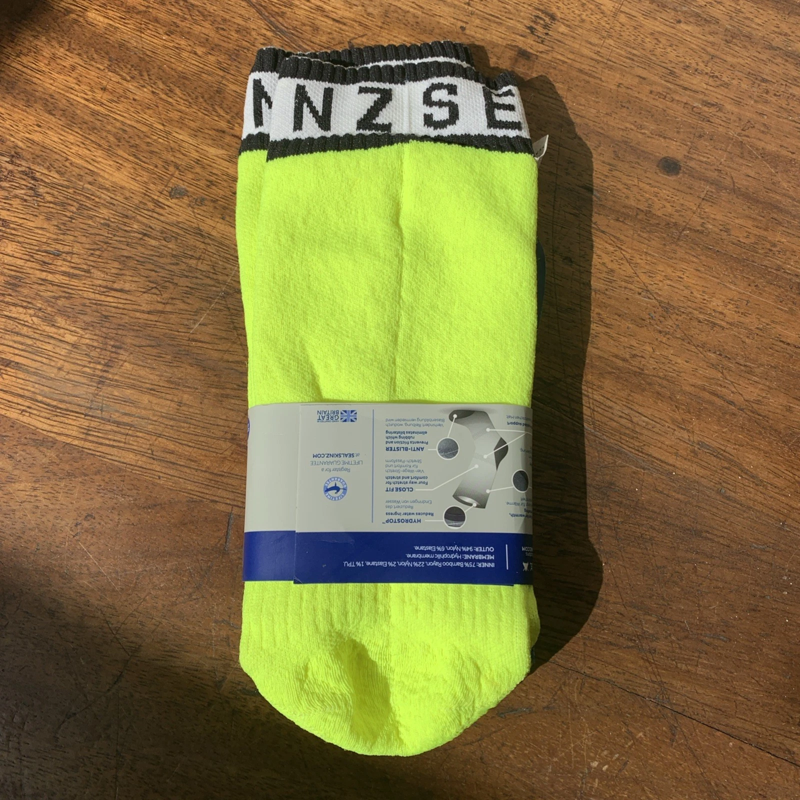 NWT Sealskinz Waterproof Breathable Warm Weather Ankle Length Sock L Yellow