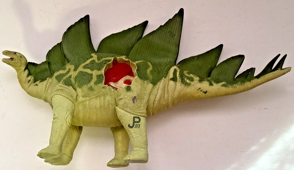 Figura Turner 1993 Jurassic Park Battle Damage Stegosaurus JP07 y sargento T-Rex leer Foto 2 de 4