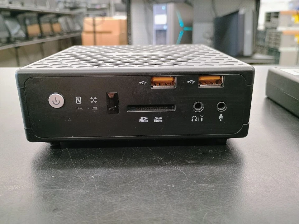 Mini PC Nano ZOTAC ZBOX CI320 Celeron N2930 1,83 GHz 4 GB de RAM sin SSD/HDD con CA Foto 4 de 4