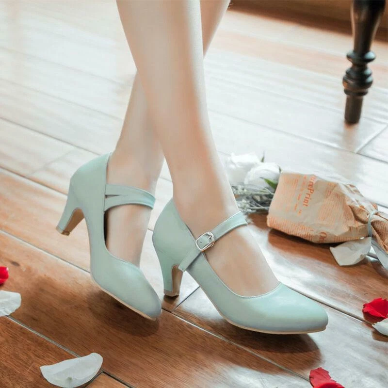 Mary jane shoes kitten clearance heel
