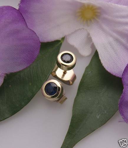 Women's Earrings Stud Gold 333 Real Sapphire 0 1/8in Yellow Plug - 第 1/1 張圖片