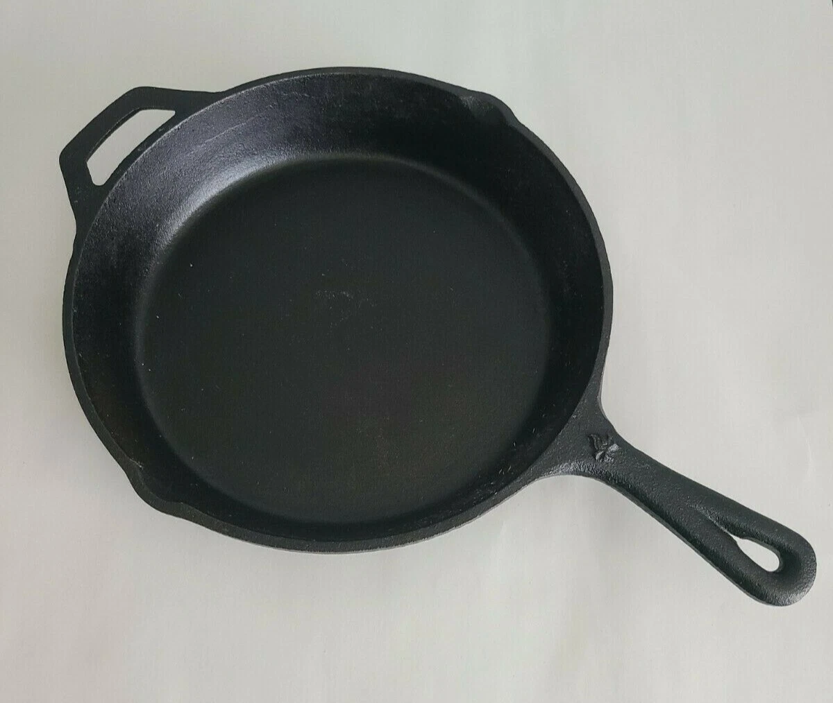 Backcountry Iron Cast Iron Skillet - Thumbnail 4