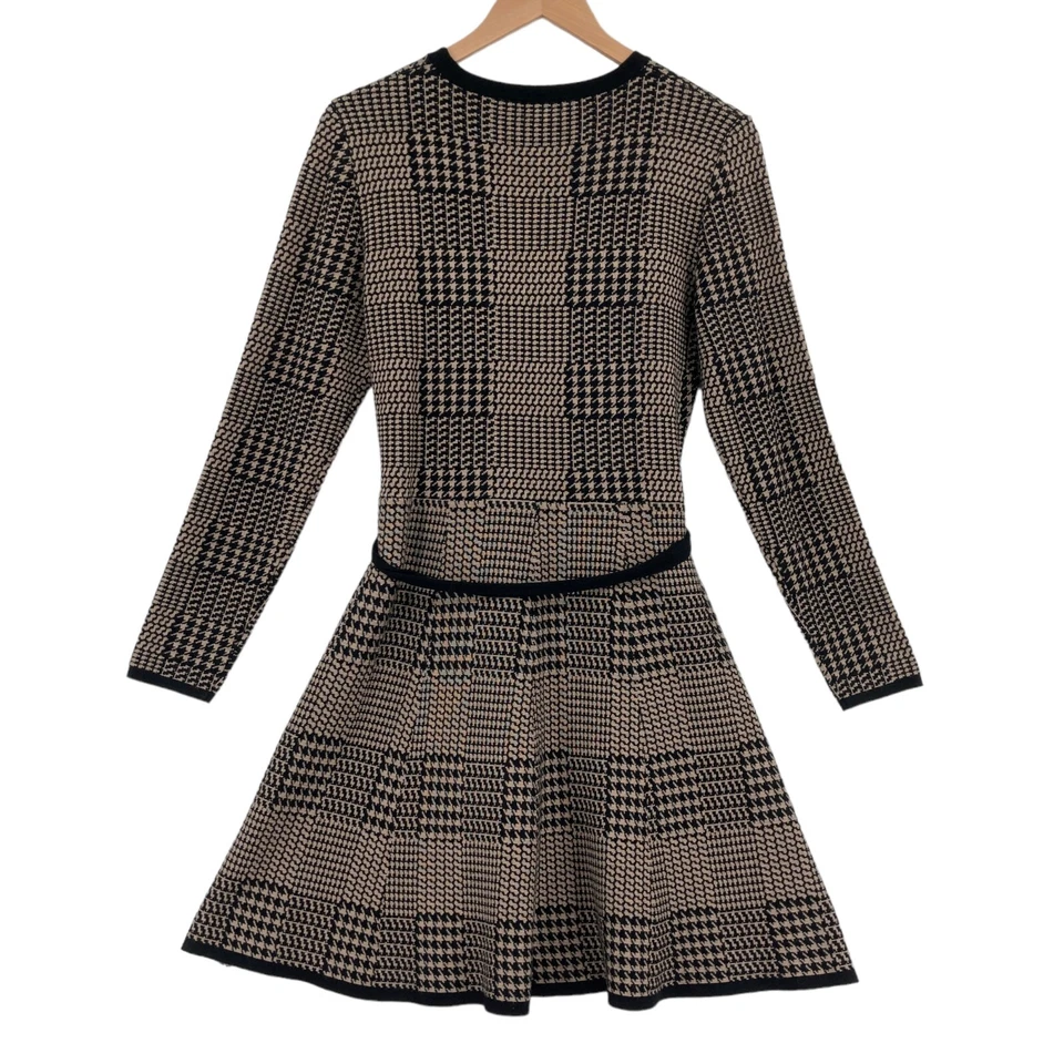 Max Studio Fit & Flare Dress Womens Medium Beige Black Geo Print Knit Visccose - Image 2 of 4