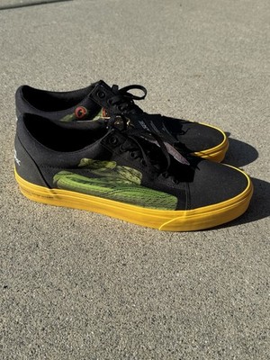 Vans National Geographic 11.5 VANS National Geographic Magazine Collage Youth Size 11.5  main image 4