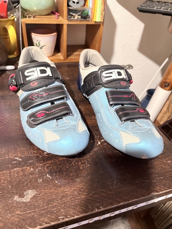 SIDI Genius road shoes size 41 barely worn Made in italy