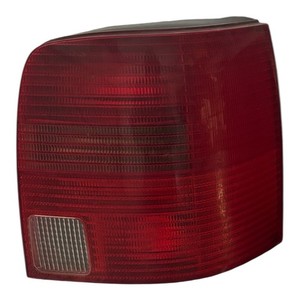 Rückleuchte Rücklicht Bremslicht VW Passat 3B Kombi Variant Rechts 3B9945112J