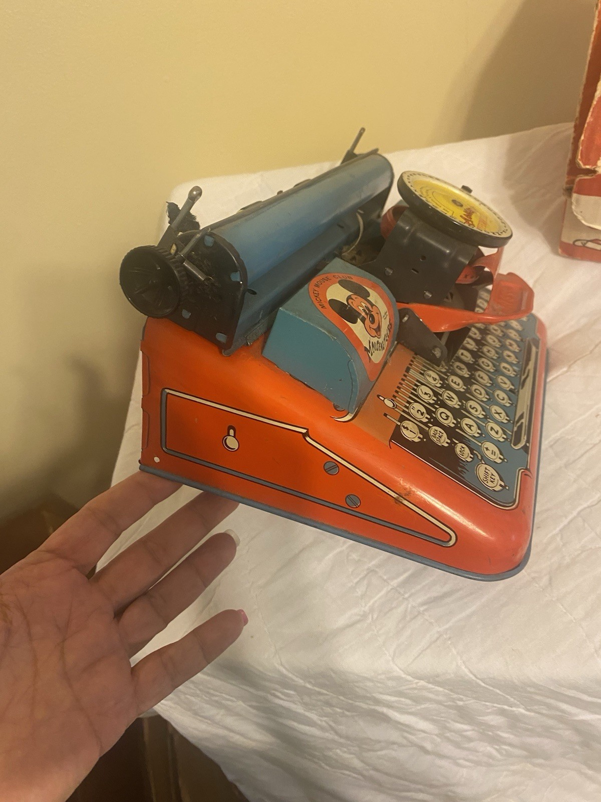 VINTAGE TIN MICKEY MOUSE FAN REPORTER FAN CLUB TYPEWRITER W BOX AND INSTRUCTIONS