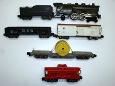 303 American Flyer Reading Locomotive  Tender  4 Freight Cars  Lot 7-S36 