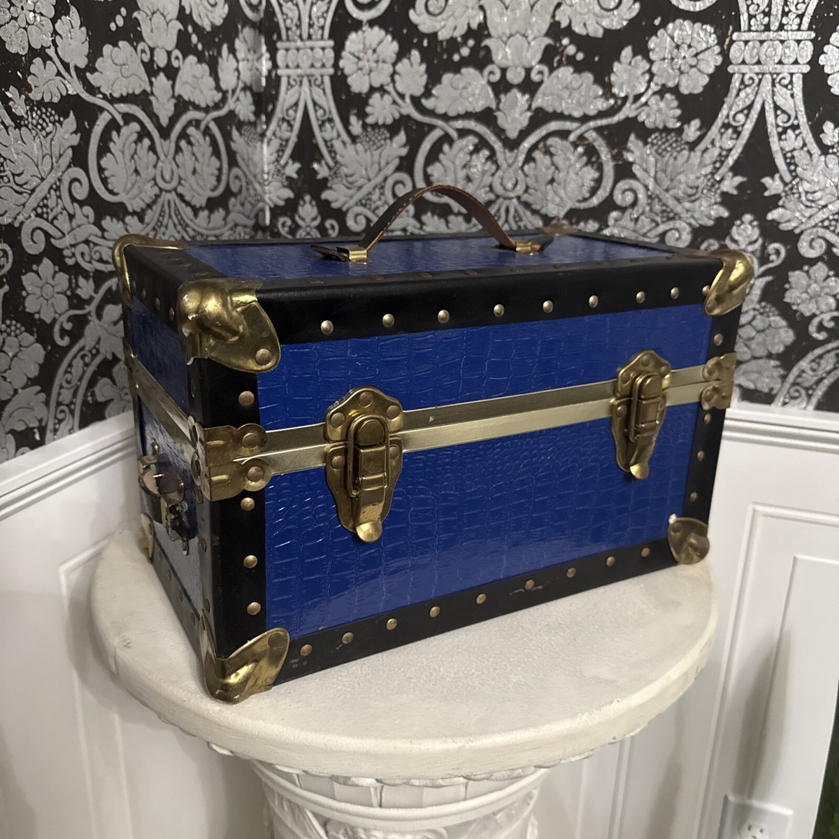 Vintage Buxton Royal Blue Faux Crocodile & Brass Small Travel