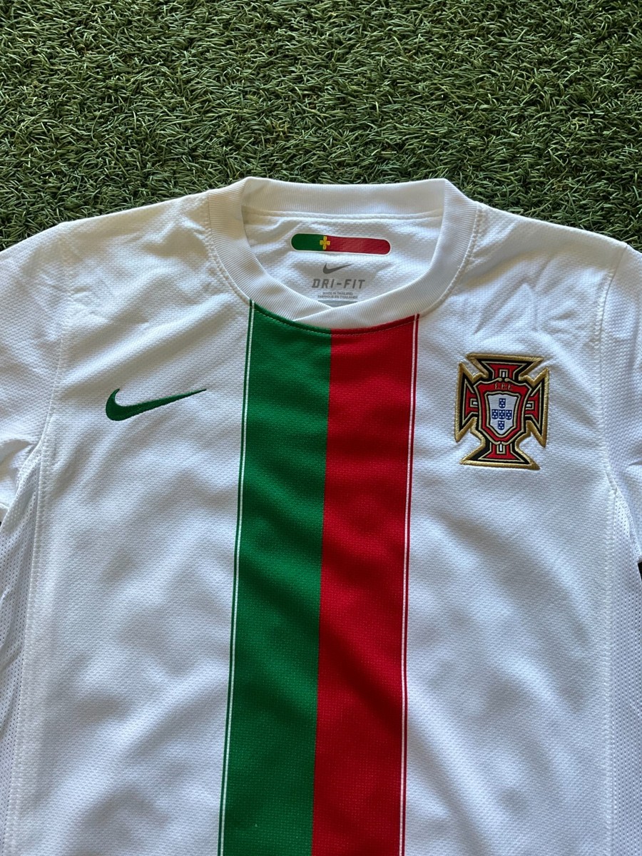 Nike Portugal Youth (Kids) Away Jersey 10/11 - White/Red/Green | eBay